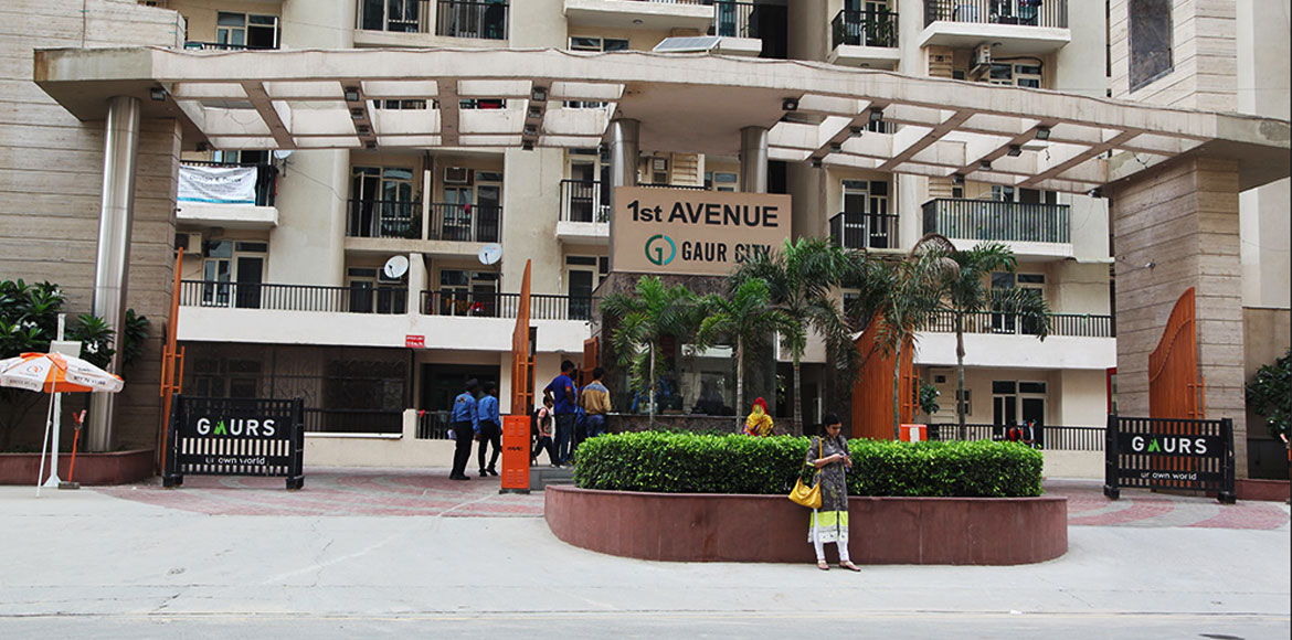 Why Purchasing a Gaur City 1st Avenue Flat Can Be a Smart Investment?